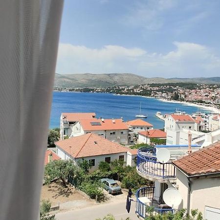 Apartment Dea Трогір Екстер'єр фото