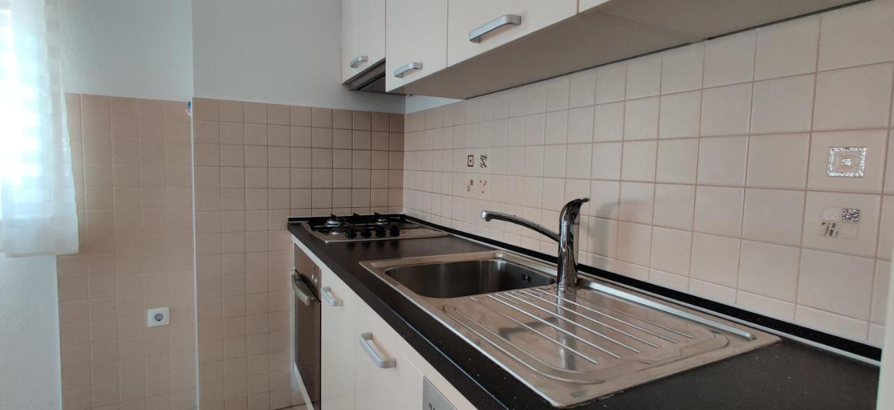 Apartment Dea Трогір Екстер'єр фото